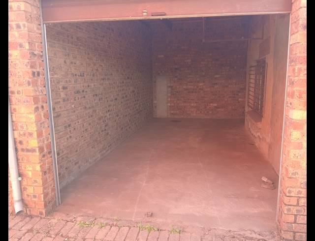 Business property to rent in SELECTION PARK